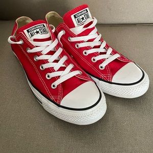 Converse Chuck Taylor All Star Classic Low Tops